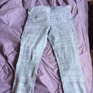 Gap fit crops size small